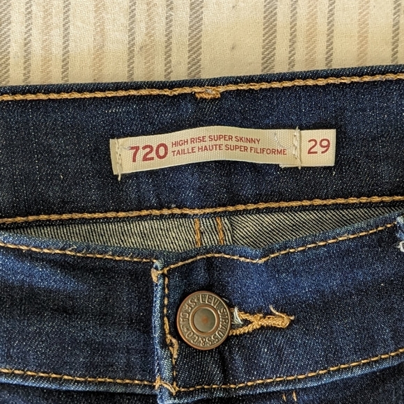Levi's 720 High Rise - Picture 2 of 2